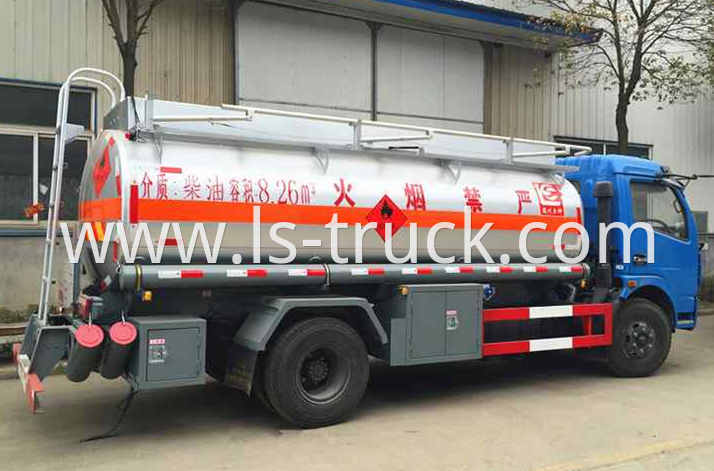 light fuel tank truck